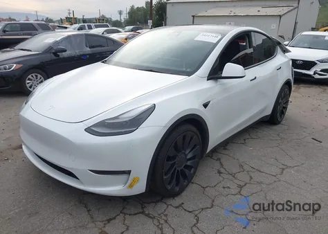 2022 Tesla Model Y Performance Dual Motor All-Wheel Drive from USA, damaged, VIN 7SAYGDEF0NF452741